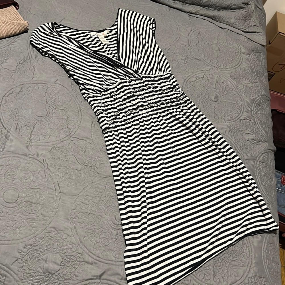 ‘Studio M’ Large black and white striped jersey dress w/ruched waist